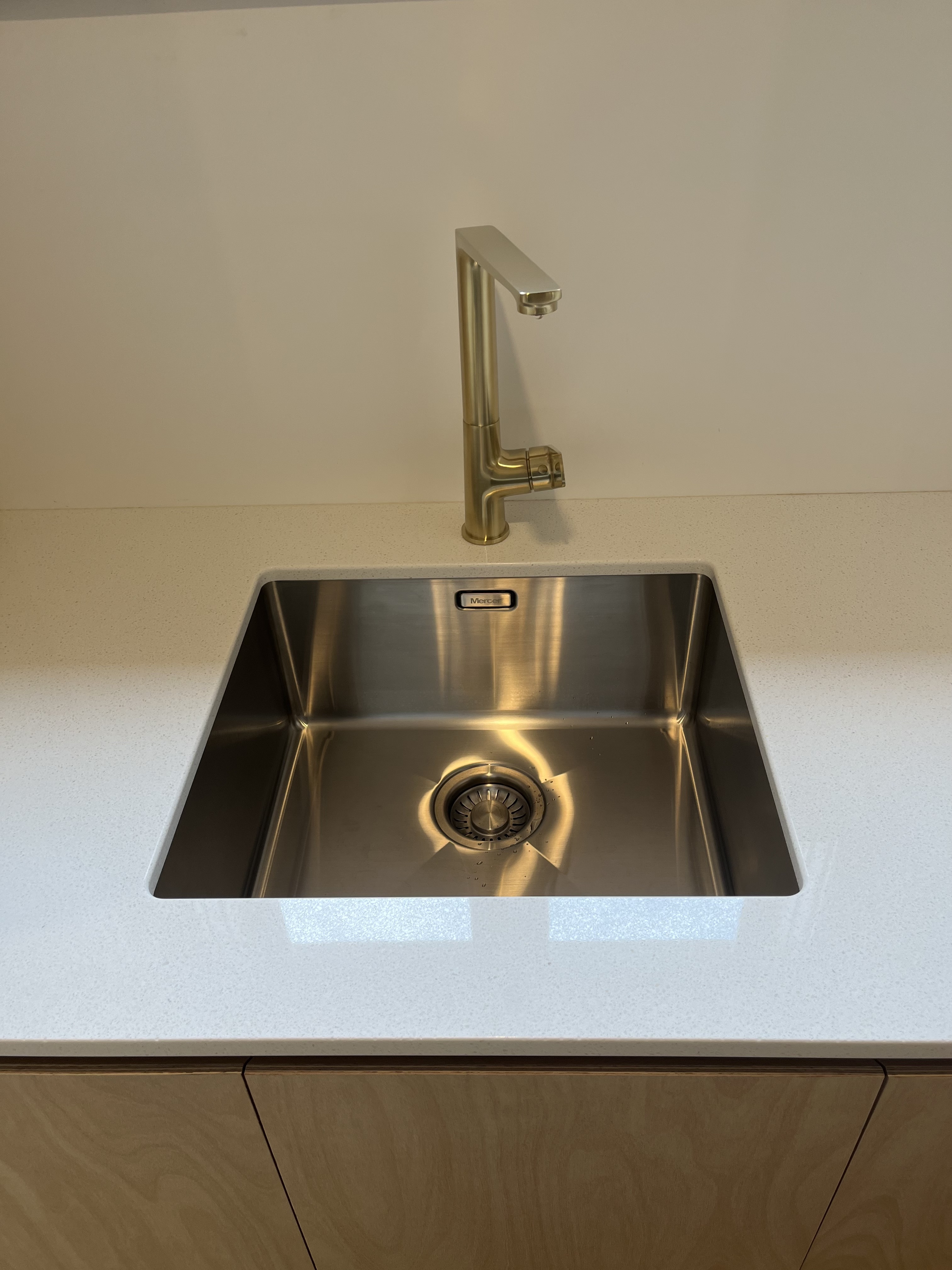 Commercial Building Clean - Professional office cleaning in Riccarton, Christchurch. Complete commercial building cleaning — lobbies, common areas, and office floors